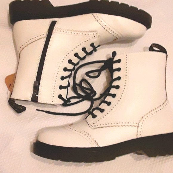 Shoes - NEW Combat boots